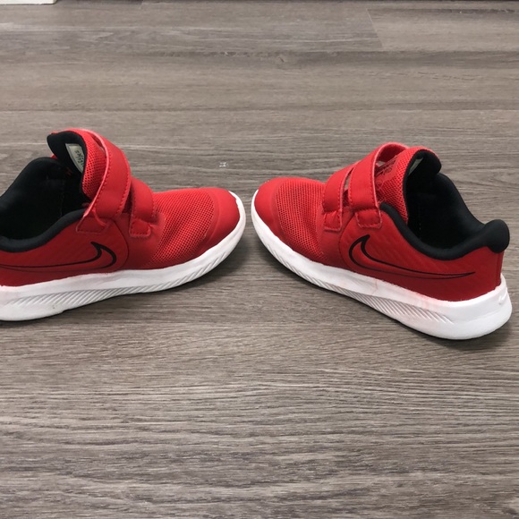 Nike boys star runner red sneakers- size 9c - Picture 7 of 9